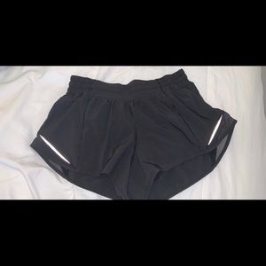 lululemon hotty hot shorts!